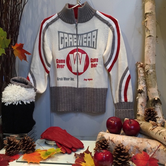 ❤️ GRABWEAR ZIPPED SWEATER - Picture 1 of 12